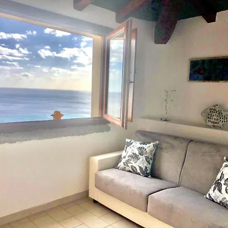 Bilocale Acquamarina Presso I Nidi Dei Cormorani بيت للعطل