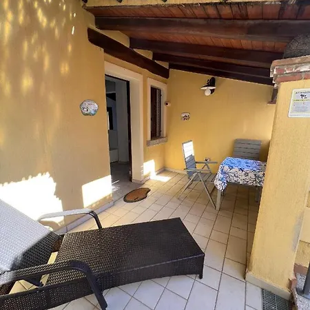 Ferienhaus Bilocale Acquamarina Presso I Nidi Dei Cormorani